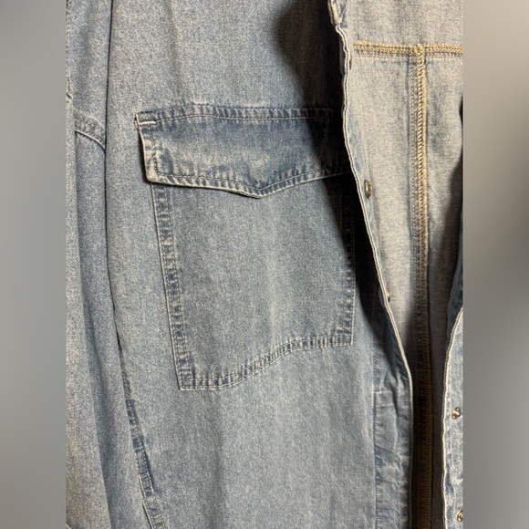 Women's Blue Jean Jacket - Picture 4 of 8
